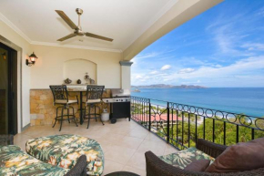  Exquisitely decorated 5th-floor aerie with views of two bays in Flamingo  Плайя Фламинго